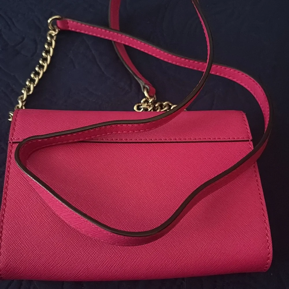 Kate Spade leather hot/medium pink crossbody chain purse - Picture 3 of 4